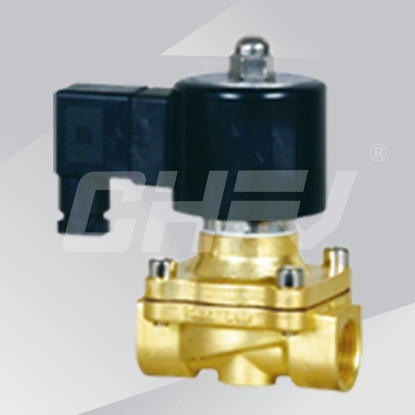 Direct acting gas solenoid valve